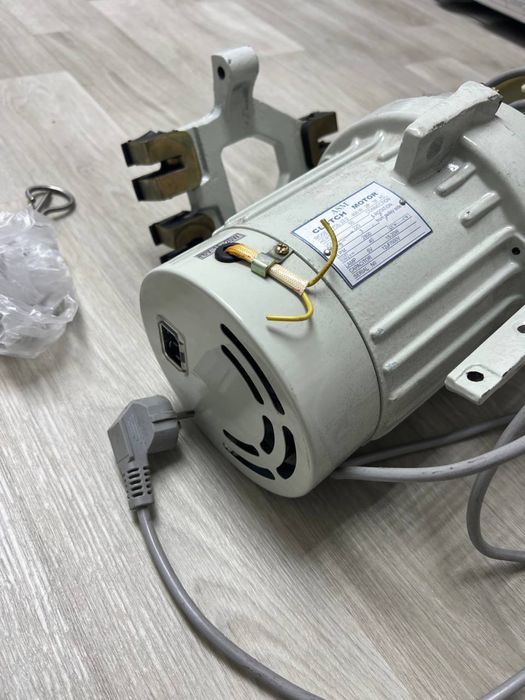 Електродвигун мотор для швейноі машинки Сіруба Siruba