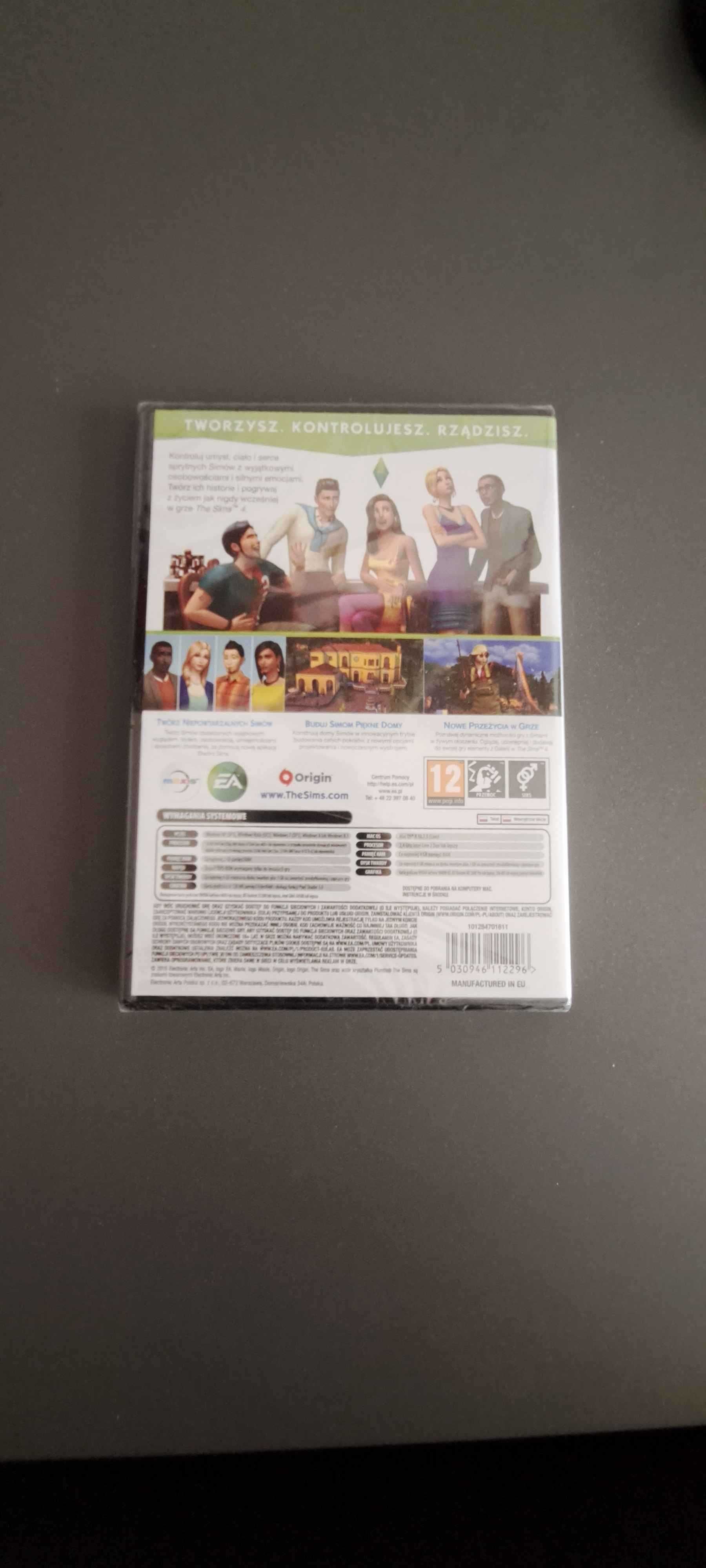 The Sims 4. Stare nieotwarte pudełko kolekcjonerskie z płytą w środku.