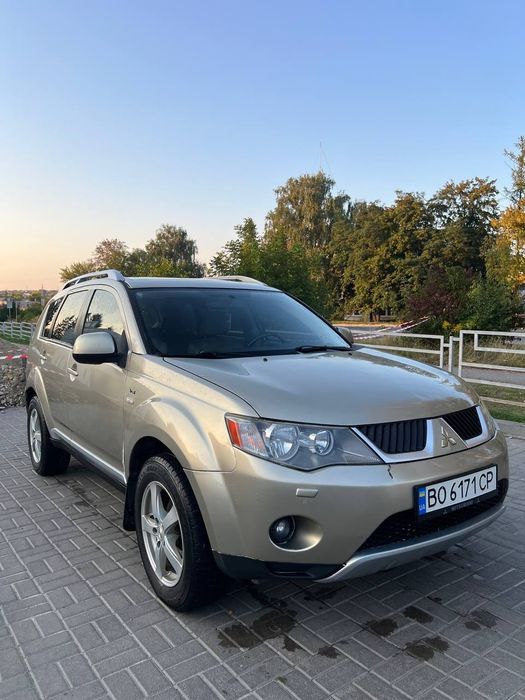 Mitsubishi outlander xl