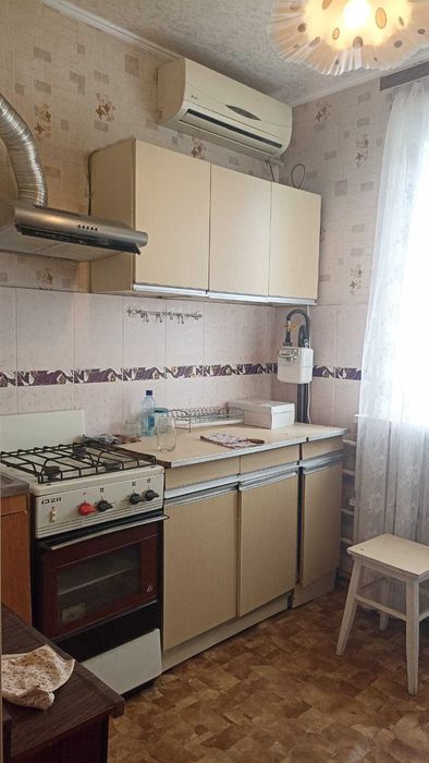 Продам 1 к квартиру 36 кв м Первый дом от метро "Салтiвська"