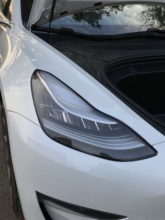 продам Tesla model 3