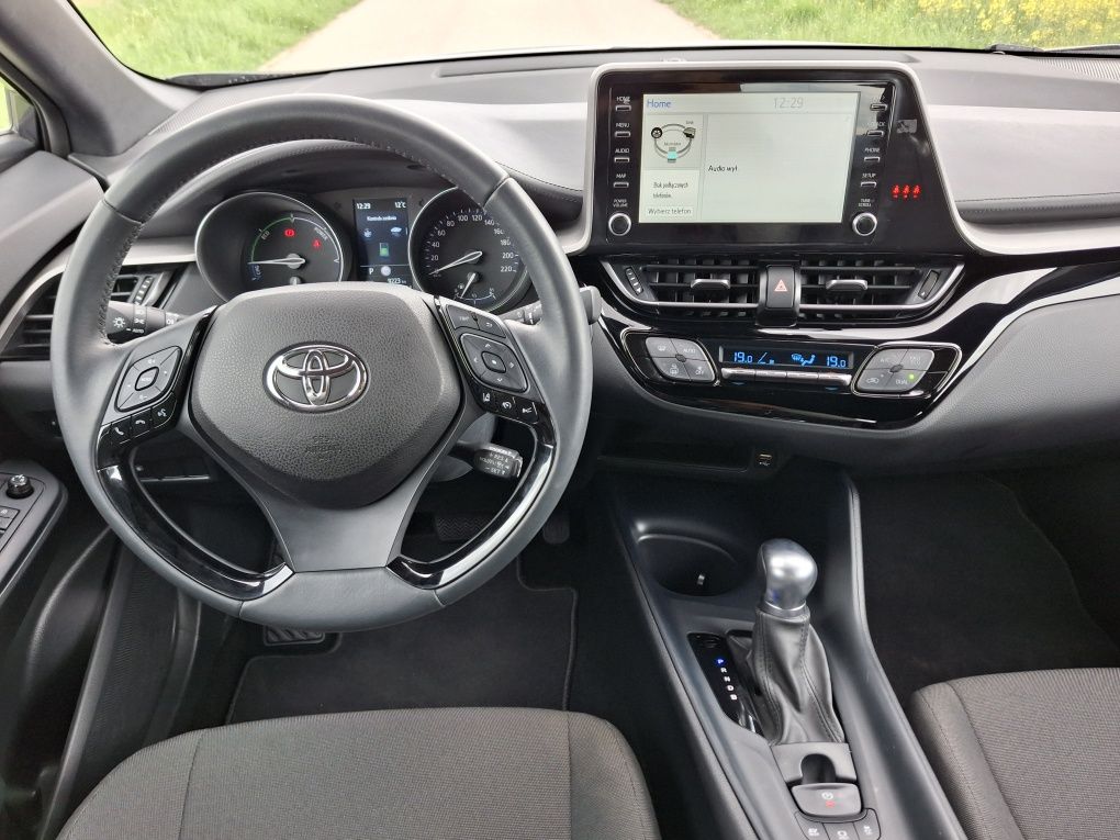 Toyota C-HR Hybrid 9200Km