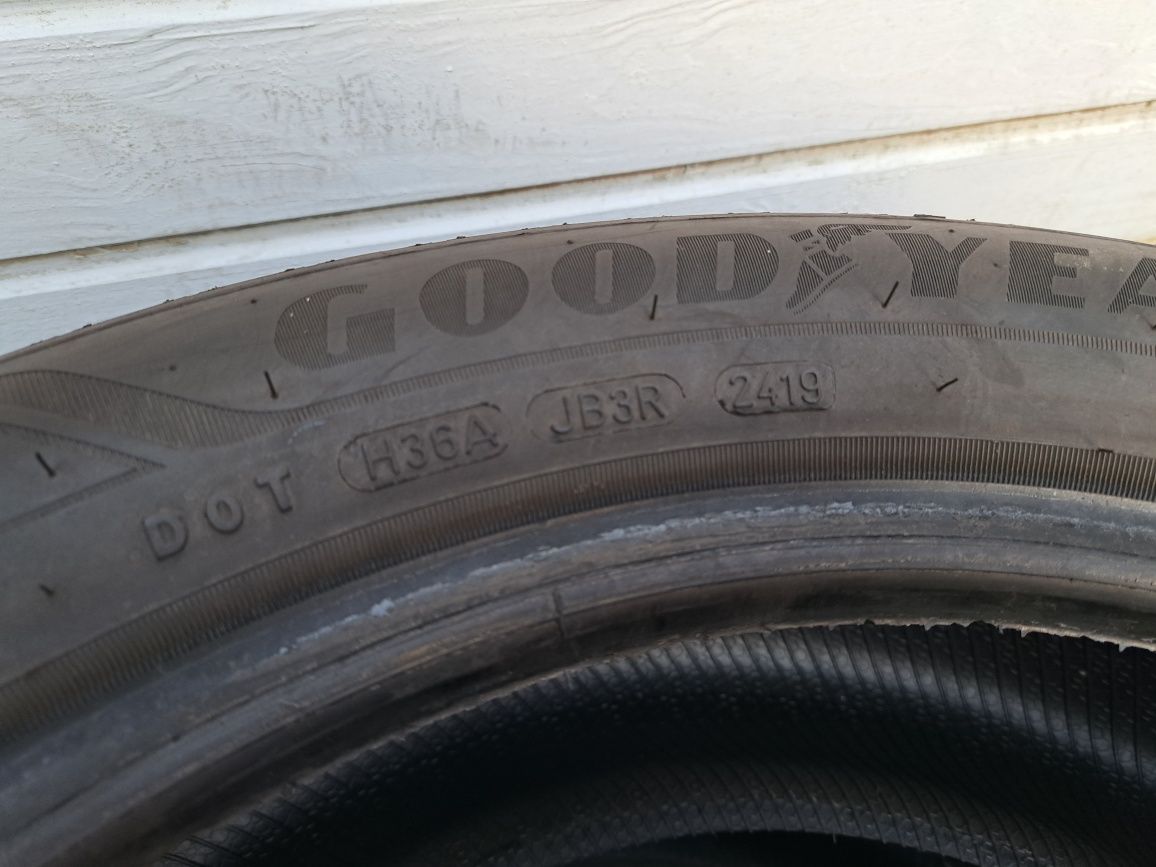 Opony Goodyear 215/50R17 91V