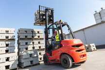 Wynajem wózek widłowy 2t 3t 4t 5t 6t 8t transport wózki widłowe