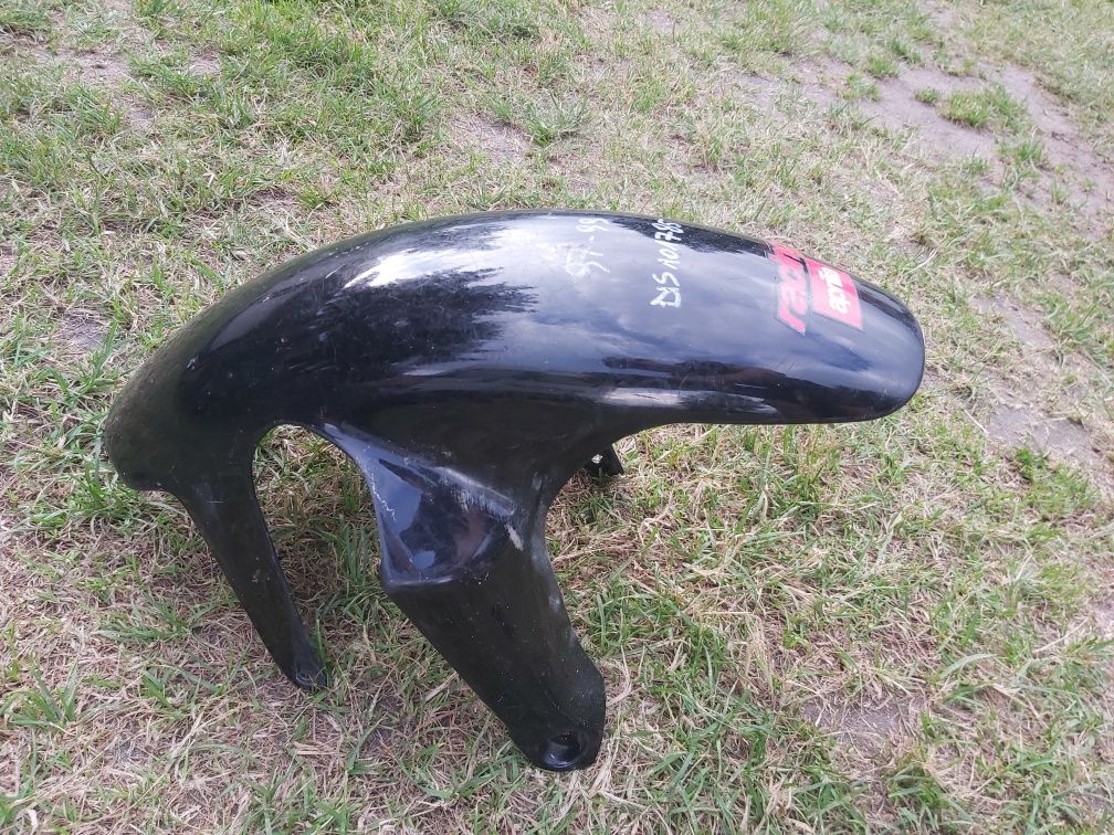 Aprilia rsv 1000 blotnik przód
