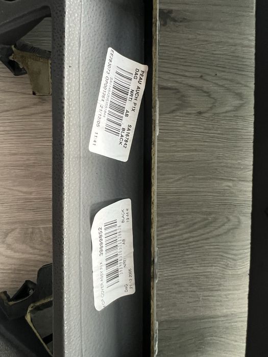 Deska rozdzielcza z poduszkami Volvo V50 2006 rok