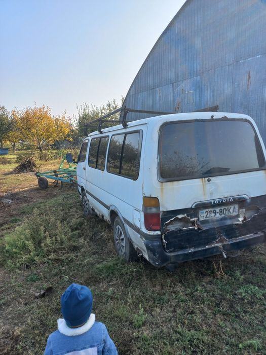 Авто Тойота Хайса 1995 рік народження