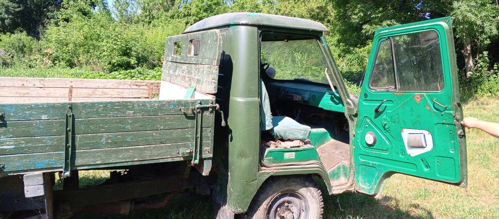 УАЗ бортовий 3303