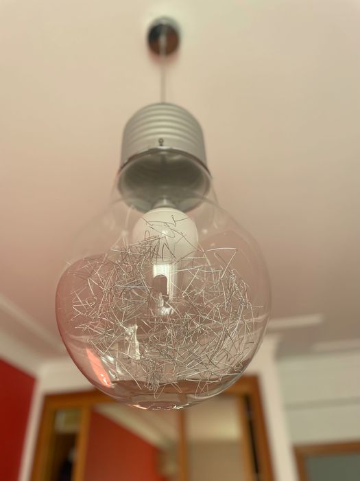 Candeeiro Teto Suspenso (Forma de lâmpada)