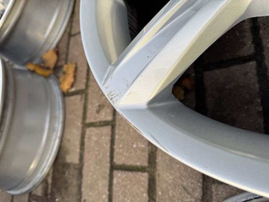 Komplet felg Volvo 17” 5x108 8J ET42 Felgi Używane F-Vat
