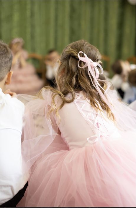 Плаття на будь яке свято. Відшивали під замовллення.