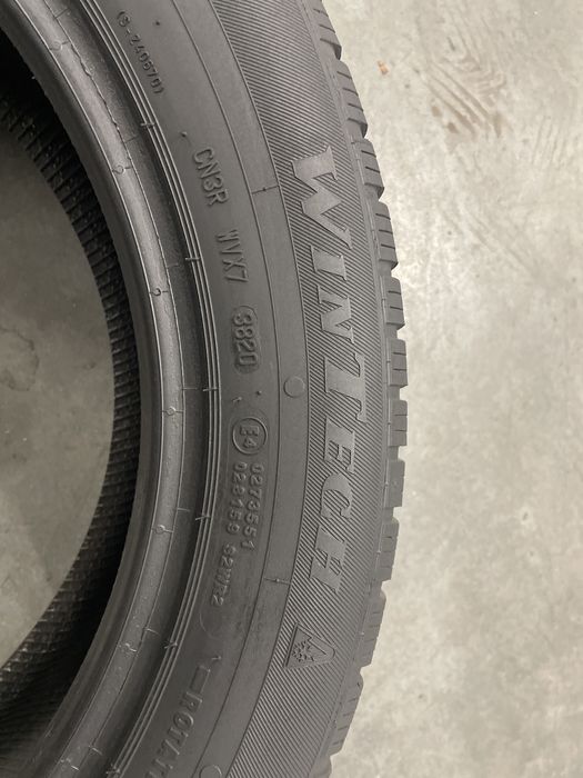 Komplet Opon Zimowych 215/55 R17 Viking
