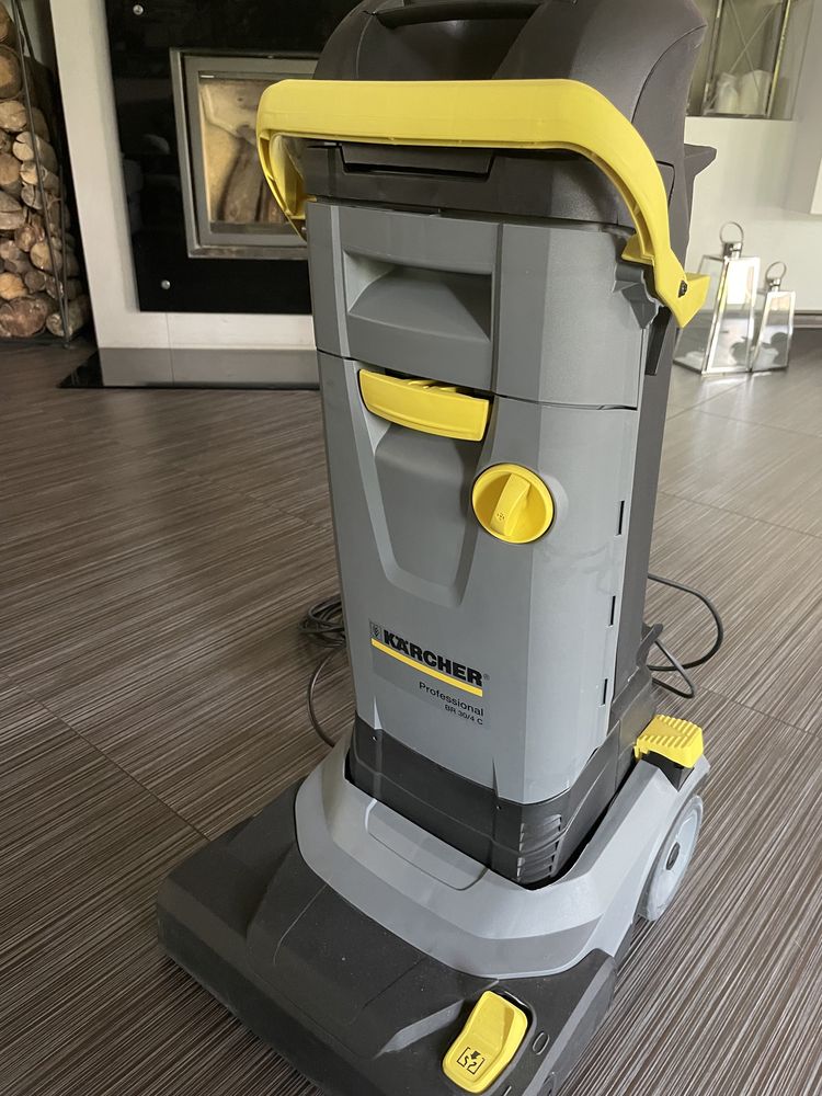 Szorowarka kompaktowa Professional BR 30/4 C Karcher