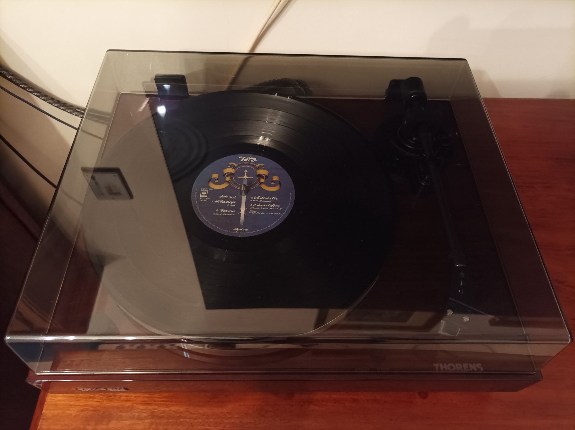 Thorens  TD 202 , fornir Orzech POŁYSK - z  oryginalnym kartonem