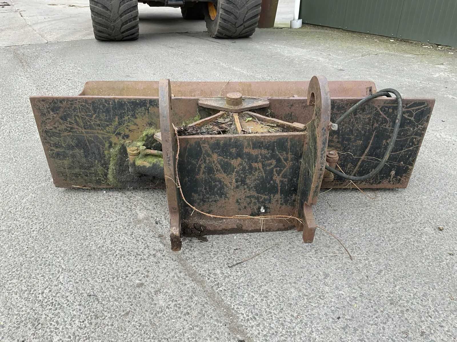 Łyżka skarpowa hydrauliczna uchylna 200cm szybkozłącze Verachtert CW30