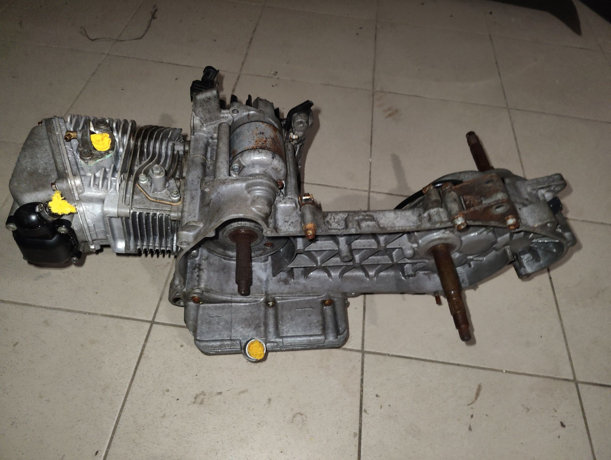 Двигун для скутера Piaggio