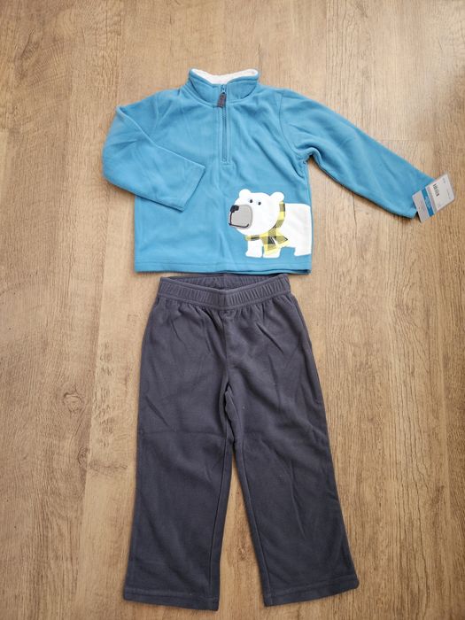 Новый флисовый костюм Carters 24 мес.