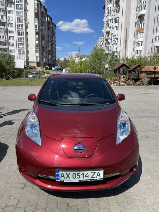 Nissan Leaf в оренду