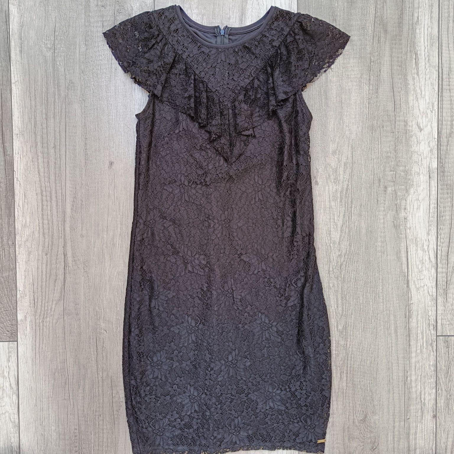 Czarna, koronkowa sukienka, ażurowa, Mohito, rozmiar M / 38