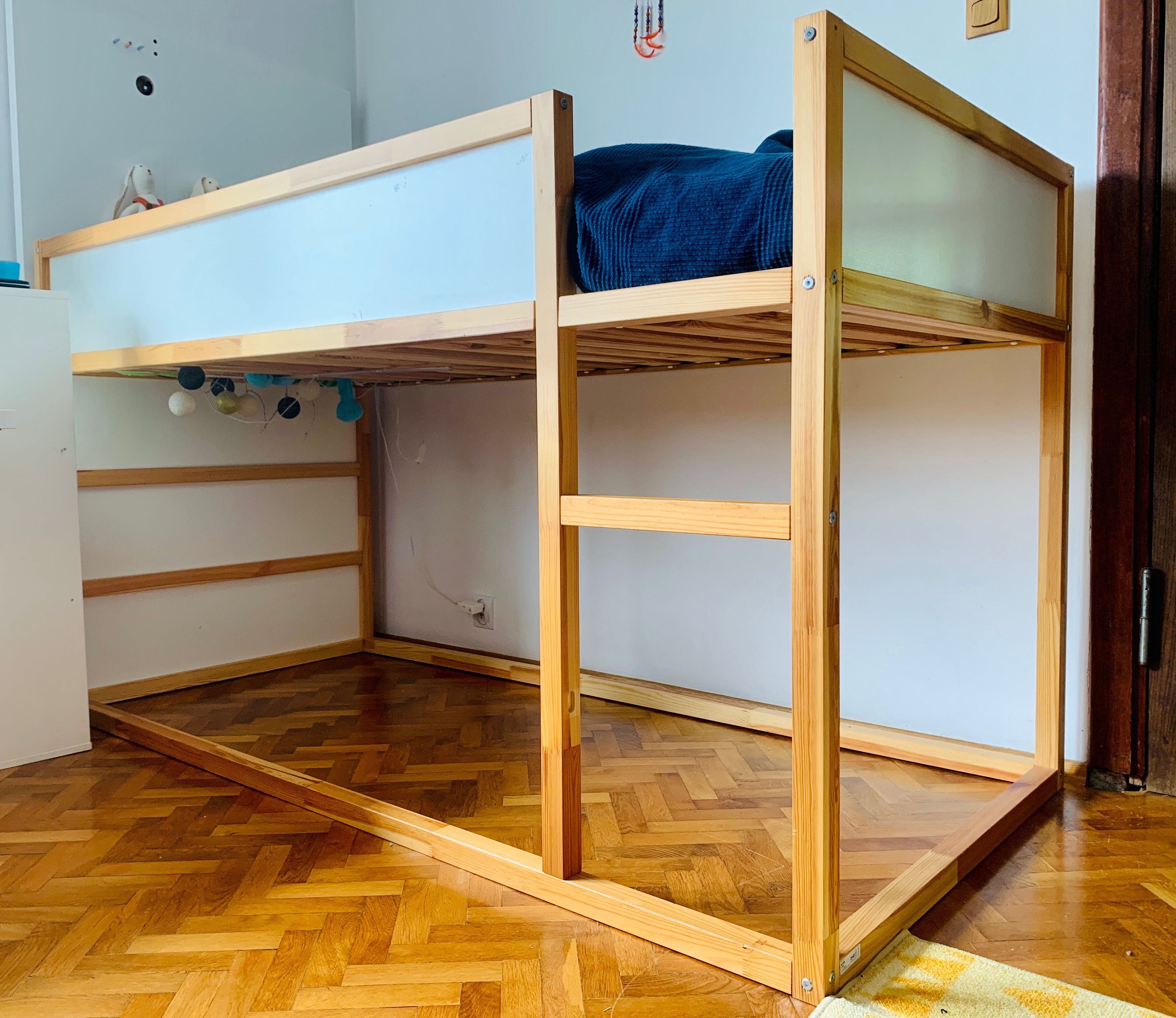 Łóżko piętrowe Ikea Kura drewniane + 2 materace