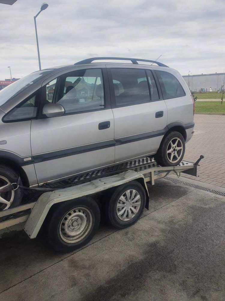 Opel Zafira A 1.6 benzyna kolor srebrny Z147 przeznaczona na części