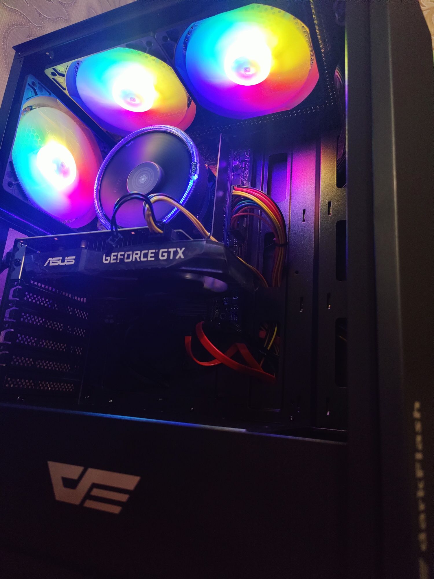 Игровой ПК DARK FLASH/i5-9400/ GTX 1650 gddr6/UZU 16 / SSD+HDD