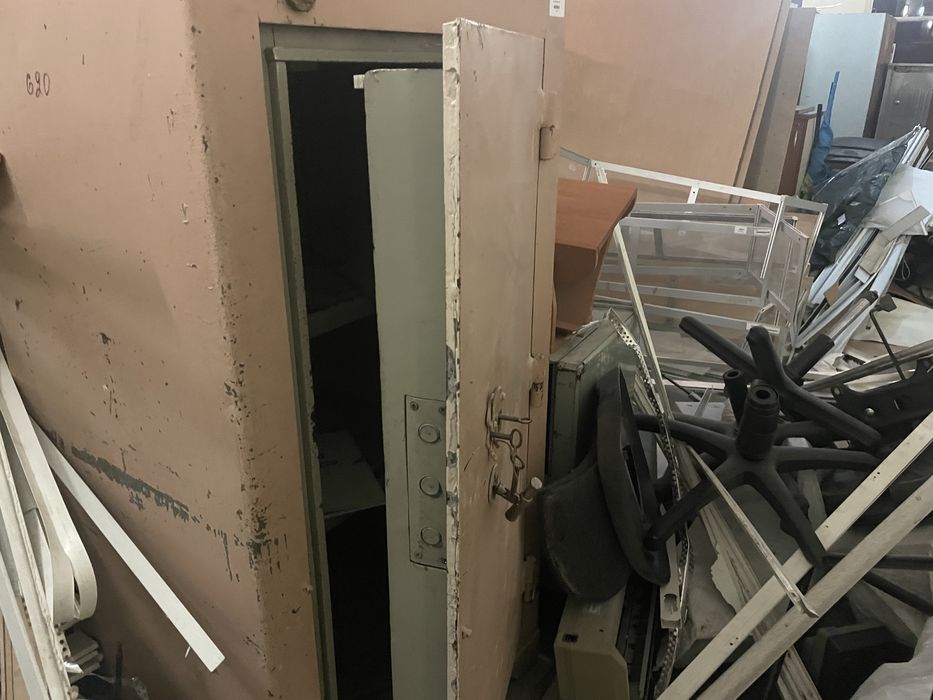 Шкафы металлические