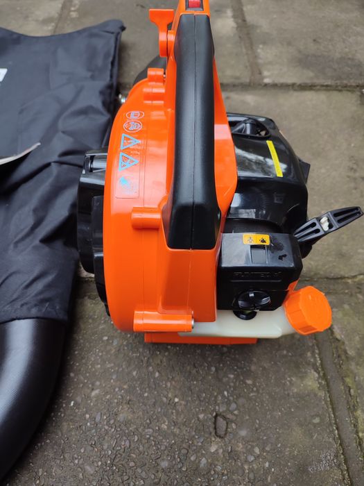 Повітродувка пилосос із бензиновим двигуном Fuxtec