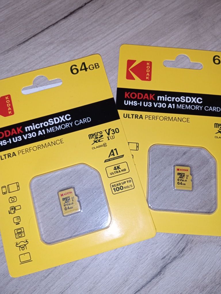 Cartões Micro SD 64GB ainda na caixa