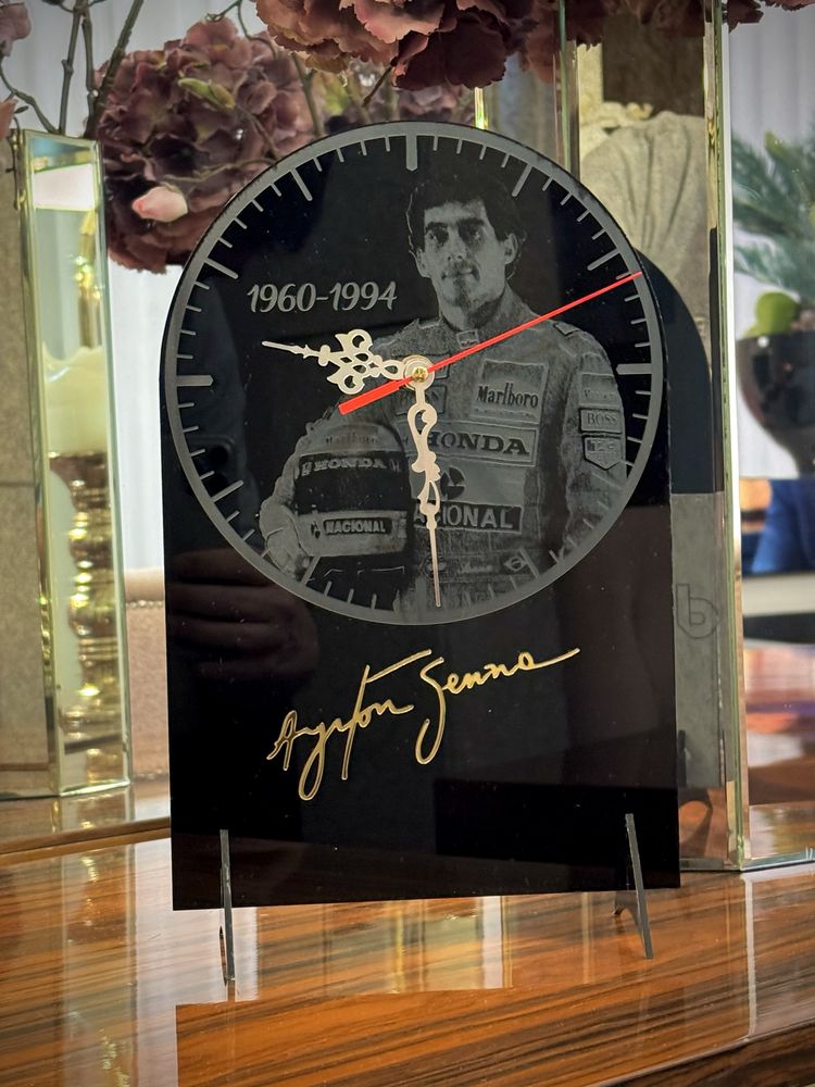 Relogio de mesa ayrton senna