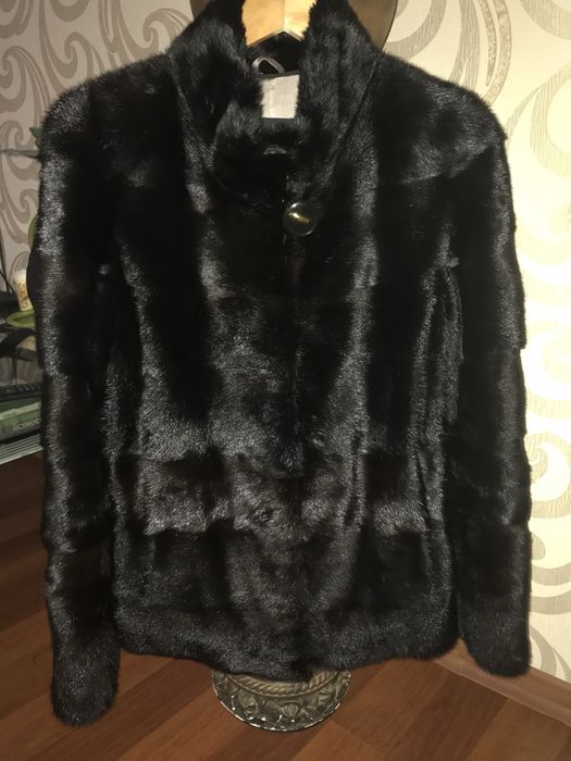 Продам норкову шубку