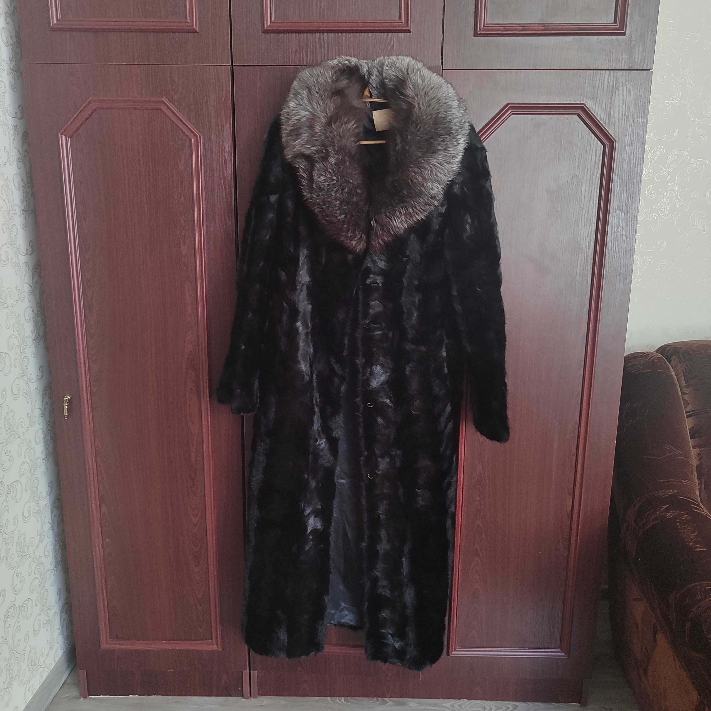 Шуба норковая длинная черная