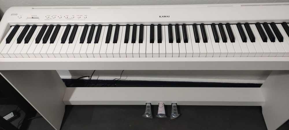 Piano Kawai es110