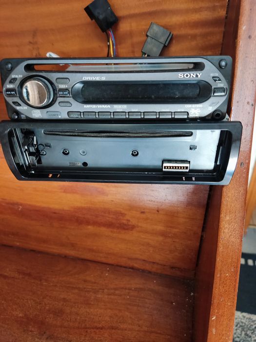 Radio Sony como novo