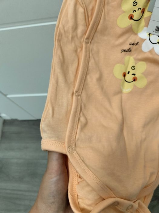 Body SMILEY 98 Sinsay