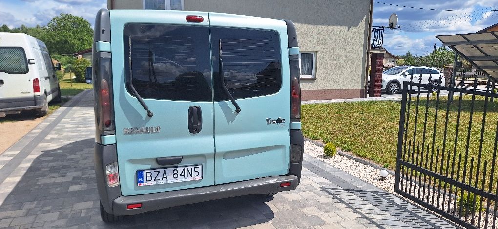 Renault Trafic 1.9 CDTI 9 osobowy