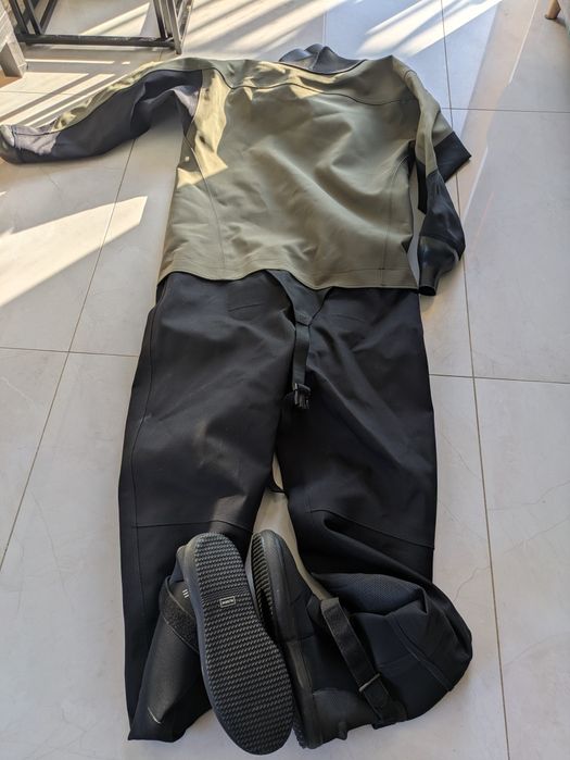 Skafander suchy nurkowy BARE Trilam tech dry