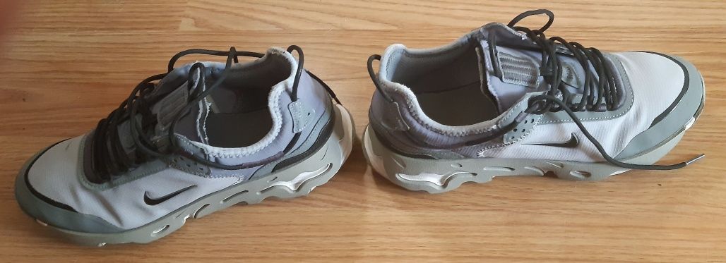 Ténis Nike React
