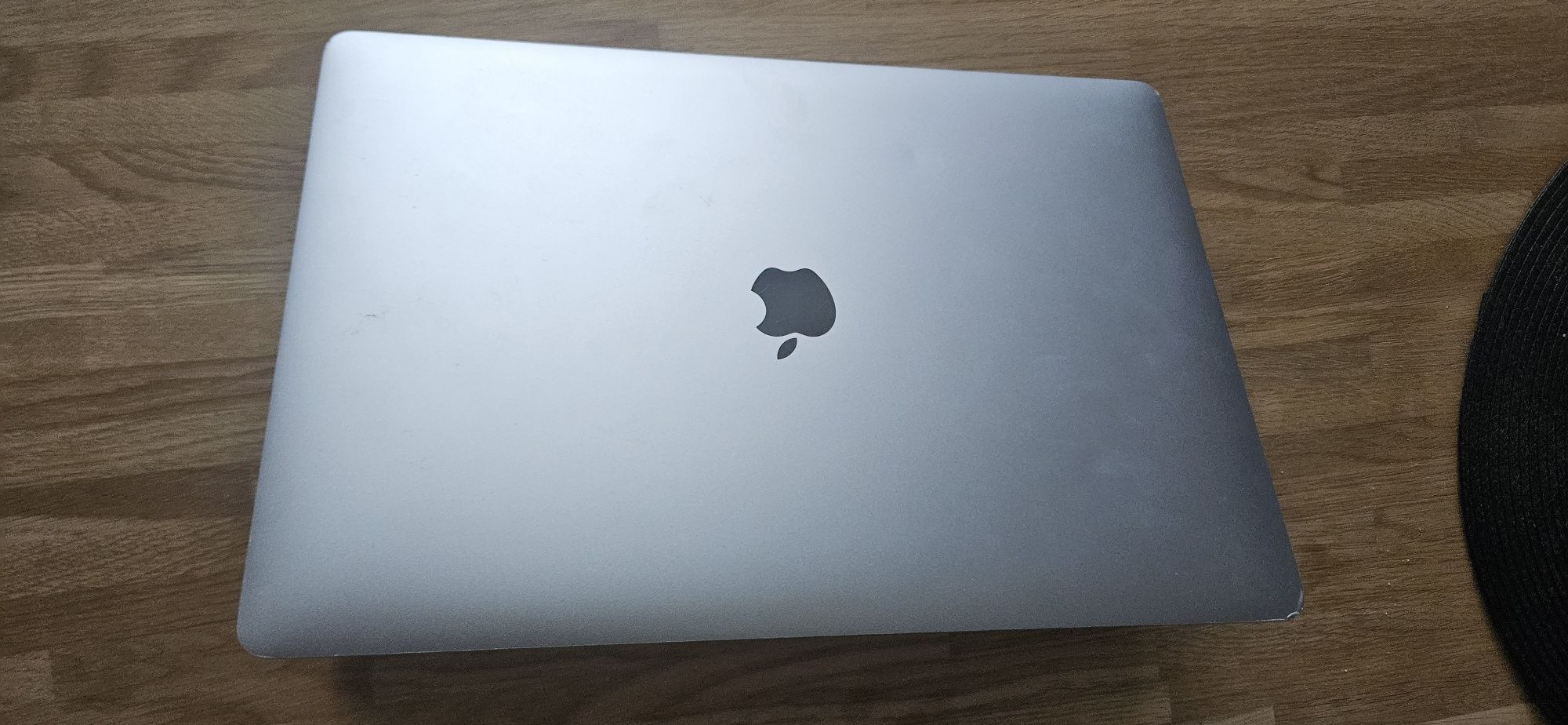 Macbook Pro 15.4 i7 16gb 512gb