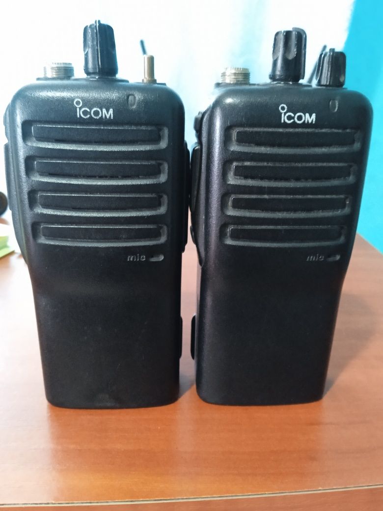 Продам рації icom