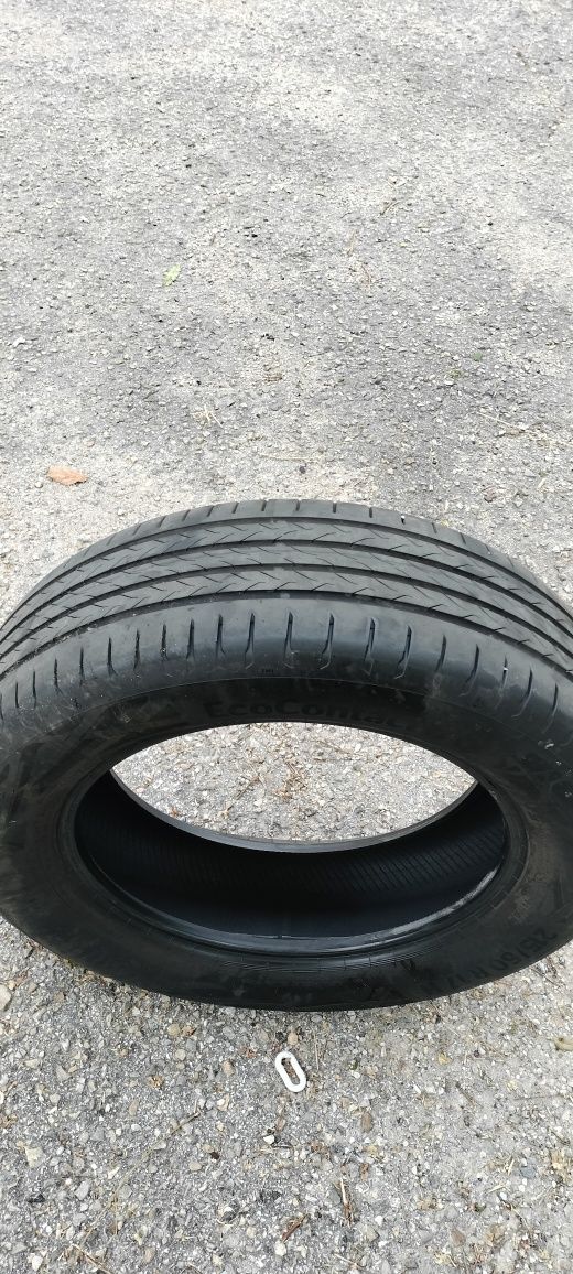 Pneu continental 215/60 R17