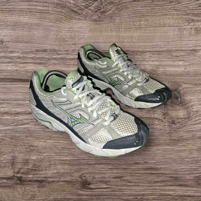 Buty sportowe Mizuno 39(25cm)