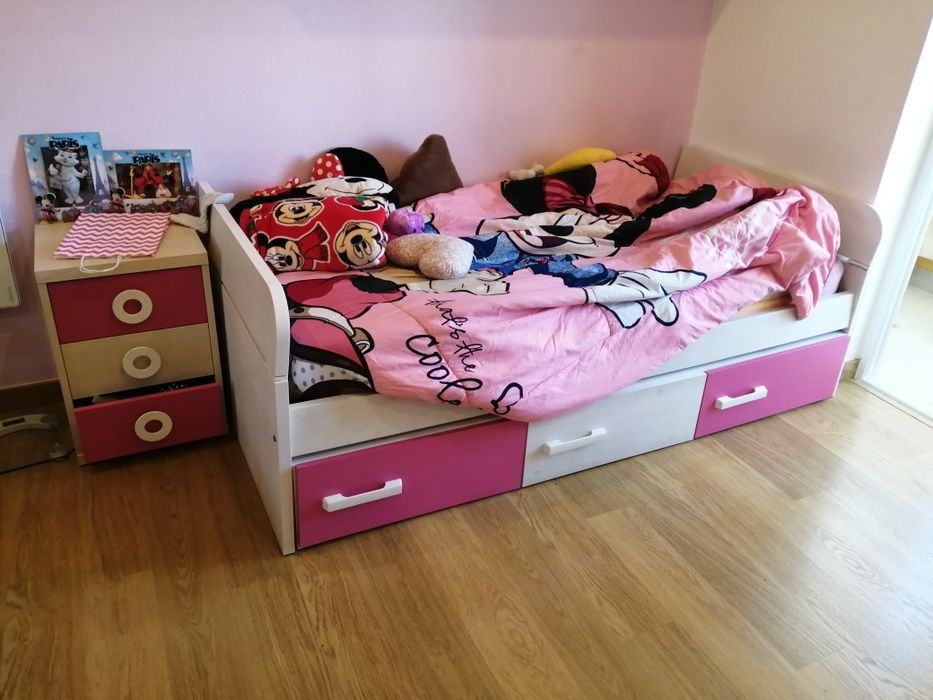 Cama menina + secretaria