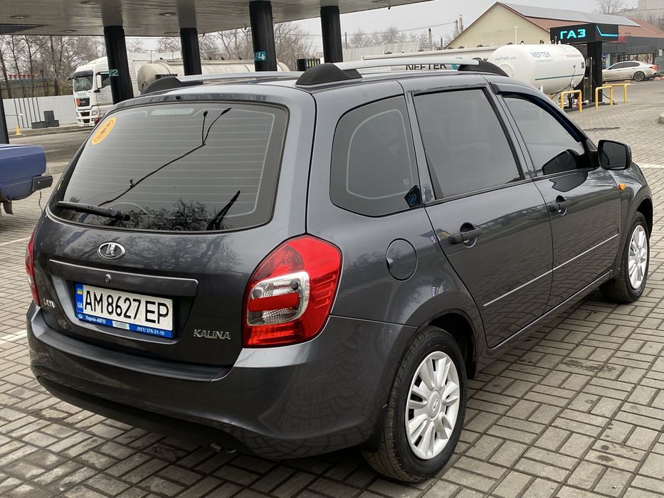 Продам Лада калина в идеальном состояние