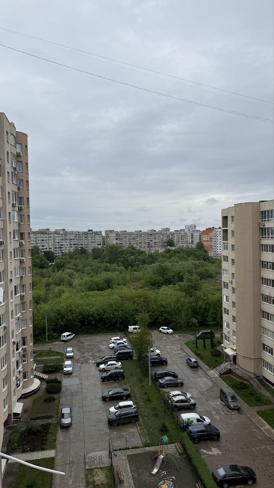 Продам 2-х кімнатну Харківська 3/1