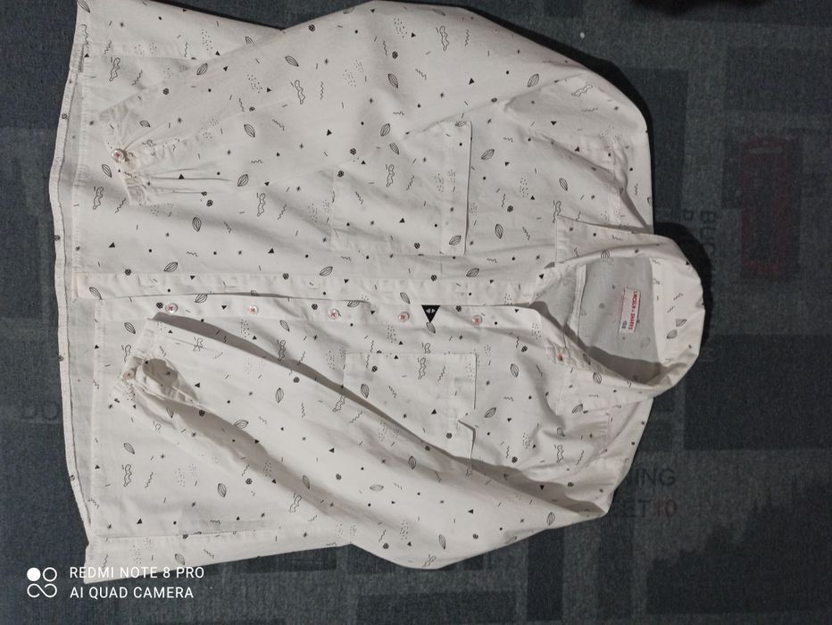 Biała elegancka koszula