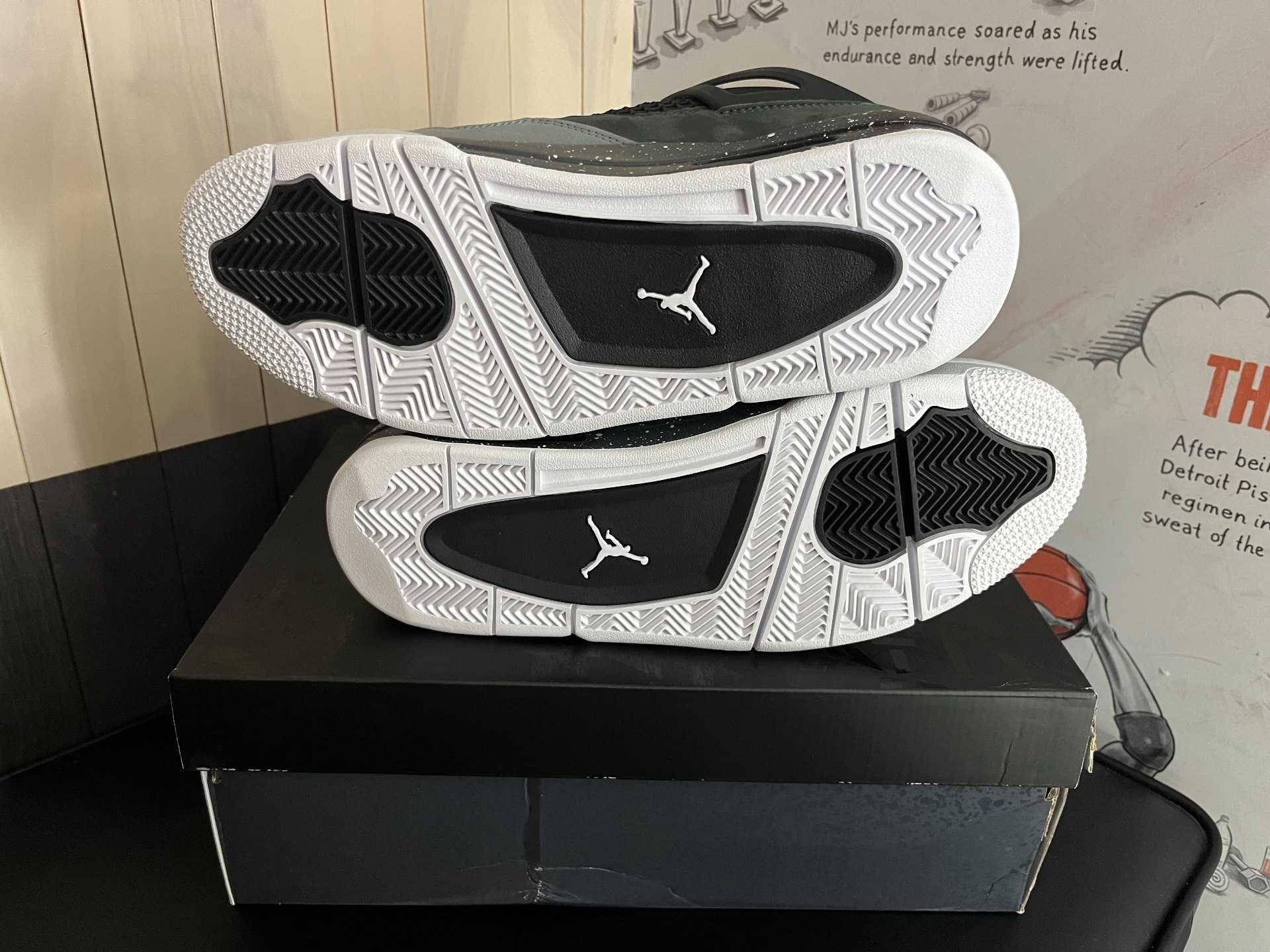 nowy Jordan 4 Retro Fear Moda rozmiar.43