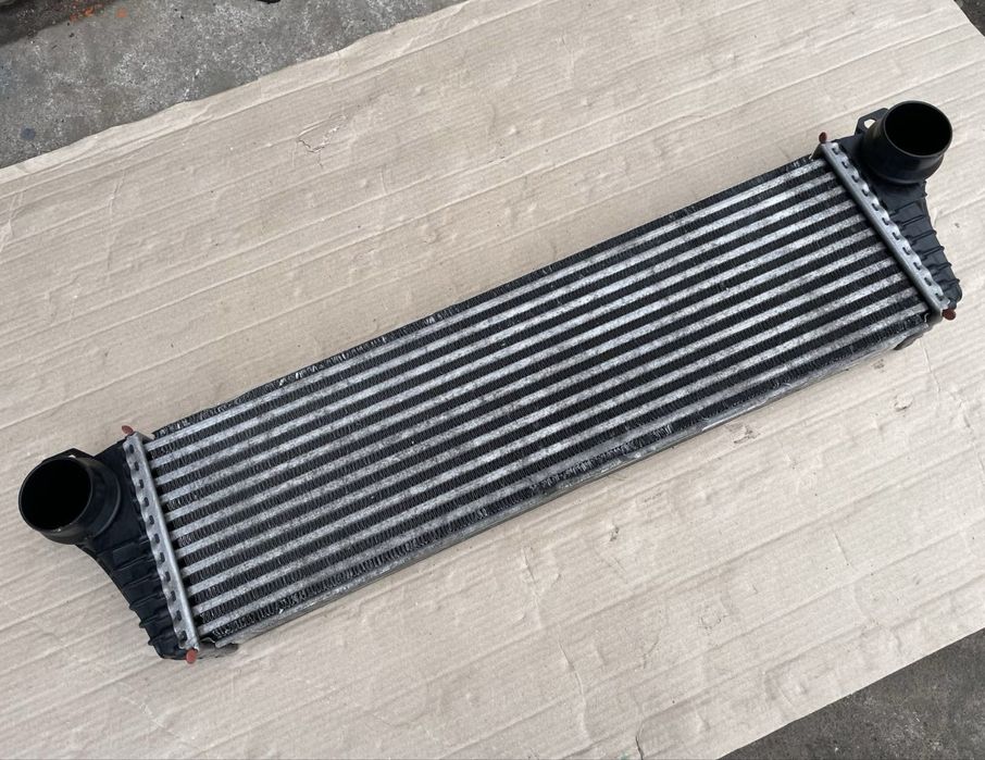 Радиатор интеркулера на VITO-VIANO W639