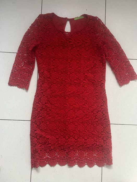 Платье кружевное