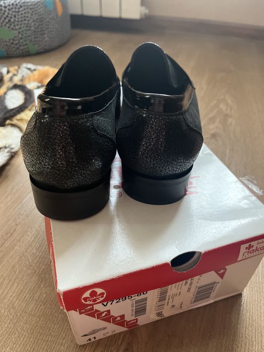 Туфлі, лофери